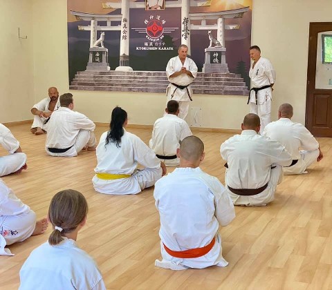 Sensei Kun Attila tréning a Seishin Dójóban