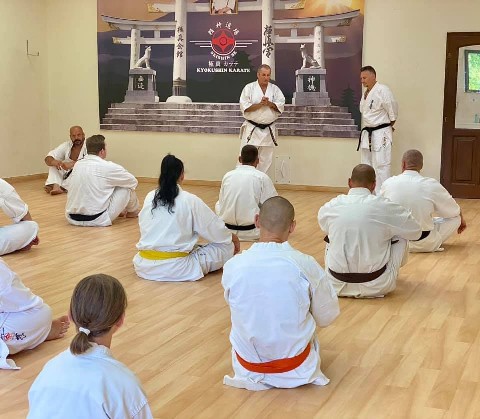 Sensei Kun Attila tréning a Seishin Dójóban