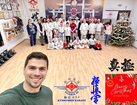 Seishin karácsonyfa közös díszítése 🎄🎅🏻🥋⛩