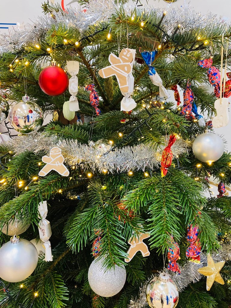 Seishin karácsonyfa közös díszítése 🎄🎅🏻🥋⛩