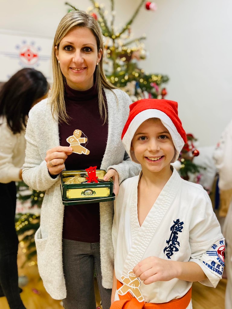 Seishin karácsonyfa közös díszítése 🎄🎅🏻🥋⛩