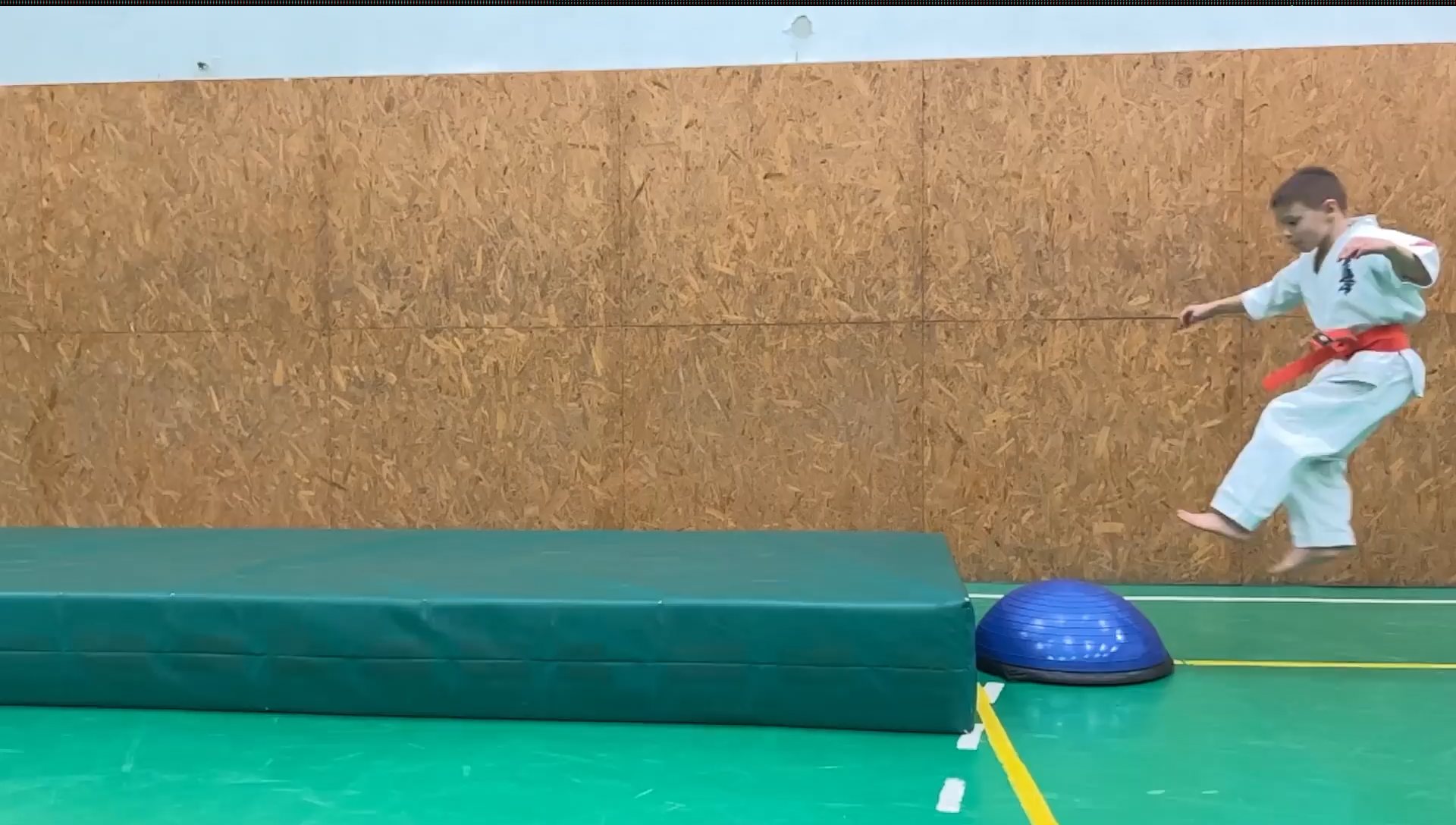 Vidáman kezdte minden csoport az új évet 💪🥊🥋⛩ BÚÉK mindenkinek!🥂