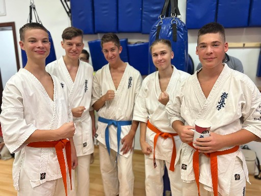 Seishin Dojo 十五 (15.) szülinapi ünneplés 🎂🥂