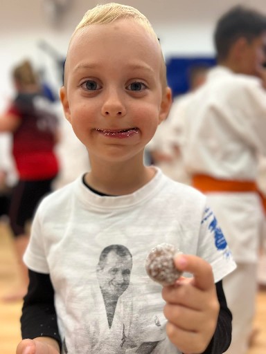 Seishin Dojo 十五 (15.) szülinapi ünneplés 🎂🥂