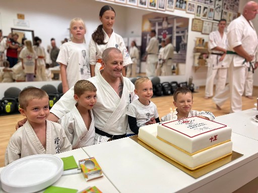 Seishin Dojo 十五 (15.) szülinapi ünneplés 🎂🥂
