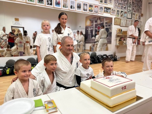 Seishin Dojo 十五 (15.) szülinapi ünneplés 🎂🥂