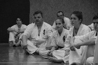 Kancho Gerard Gordeau 9. Dan az IBK vezetője edzést tart a Seishin Dojoban