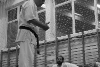 Kancho Gerard Gordeau 9. Dan az IBK vezetője edzést tart a Seishin Dojoban