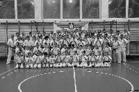 Kancho Gerard Gordeau 9. Dan az IBK vezetője edzést tart a Seishin Dojoban