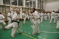 Kancho Gerard Gordeau 9. Dan az IBK vezetője edzést tart a Seishin Dojoban
